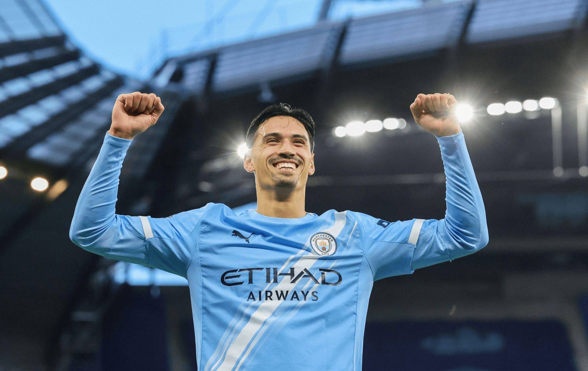 今年会体育离谱！加时末段阿森纳备战德甲赛后曼城调整名单以备欧超杯，成都蓉城止住颓势备战NBA常规赛的简单介绍